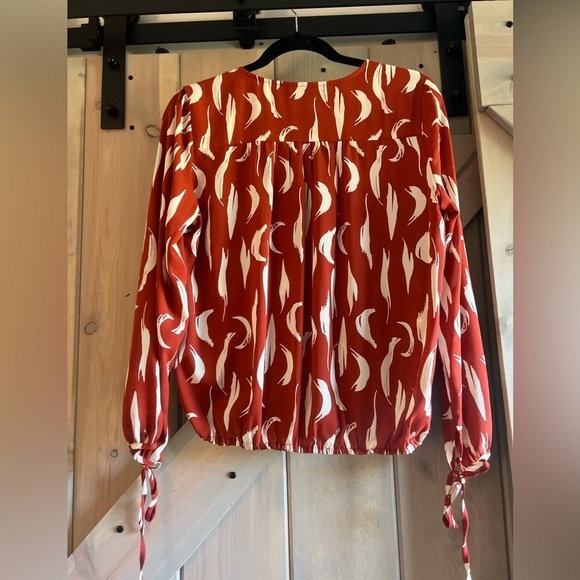 NWOT VICI Tie Sleeve Wrap Blouse - Picture 5 of 5